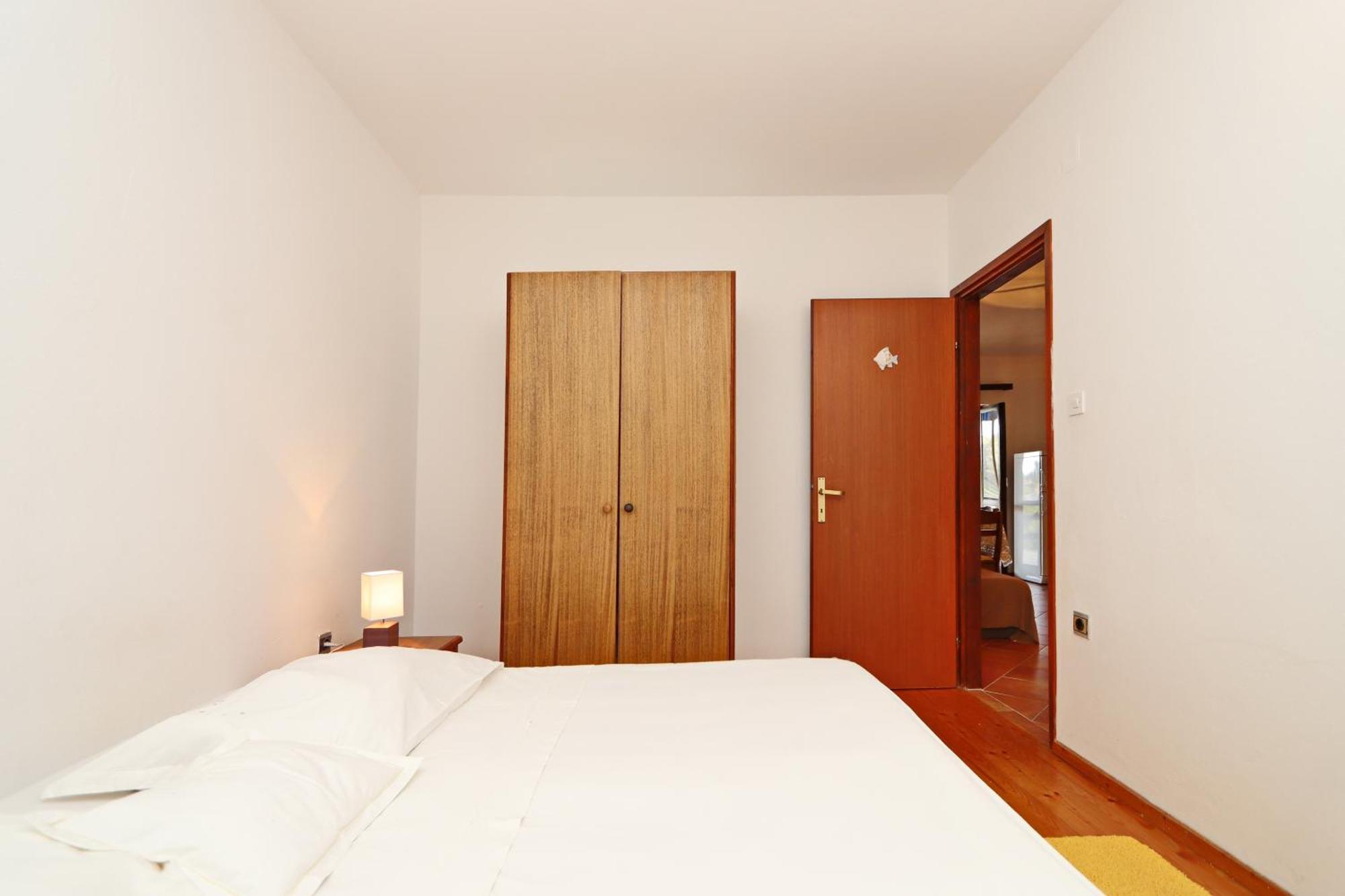 Apartments By The Sea Prizba, Korcula - 4484 객실 사진